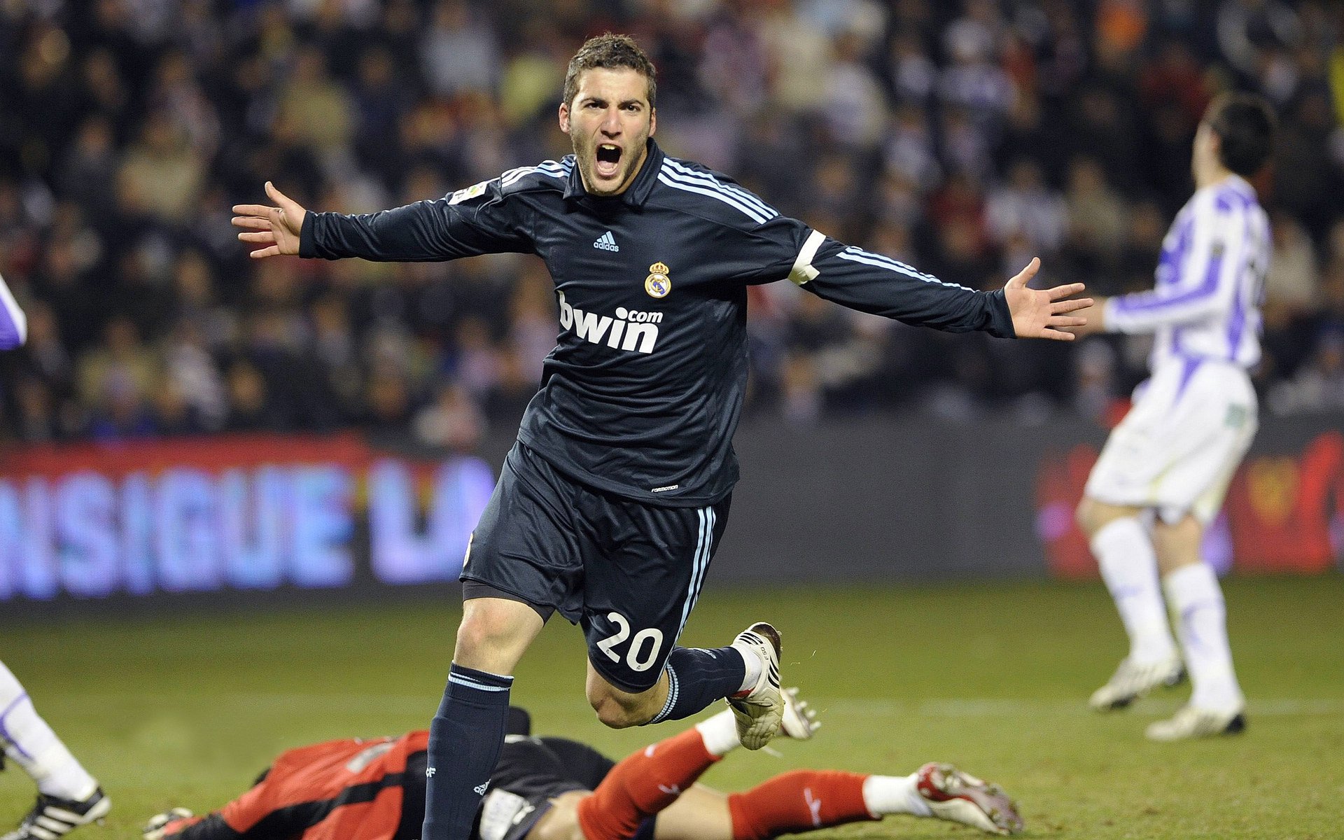 “青训+科普”双轮驱动，青少年体育素养全面提升的产业链逐步形成