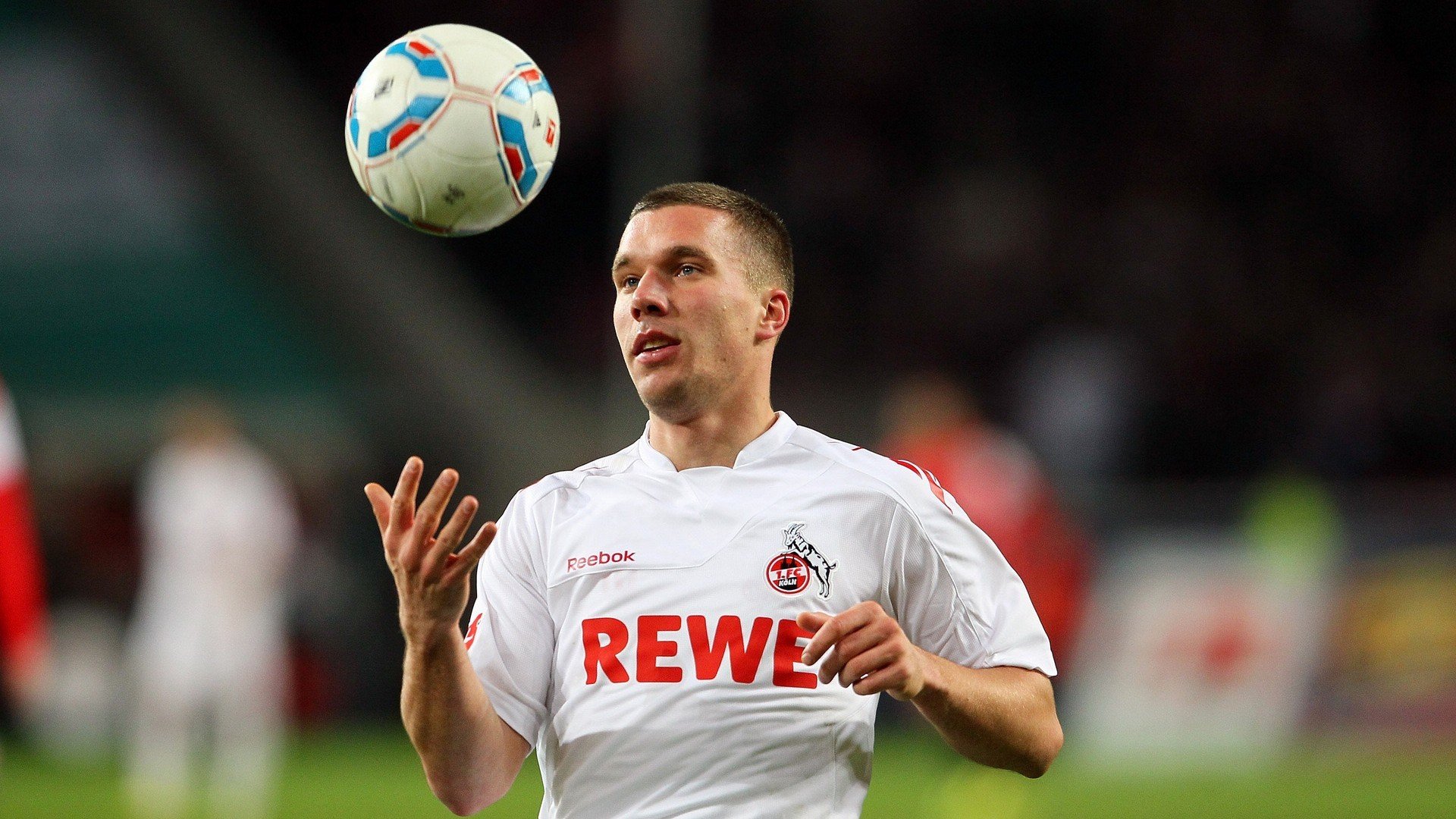 青少年足球联赛线上线下相结合，扩大比赛影响力，青少年的足球联赛